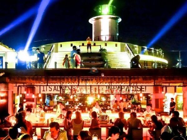 Best Bars in Nha Trang – Nightlife Guide 2026